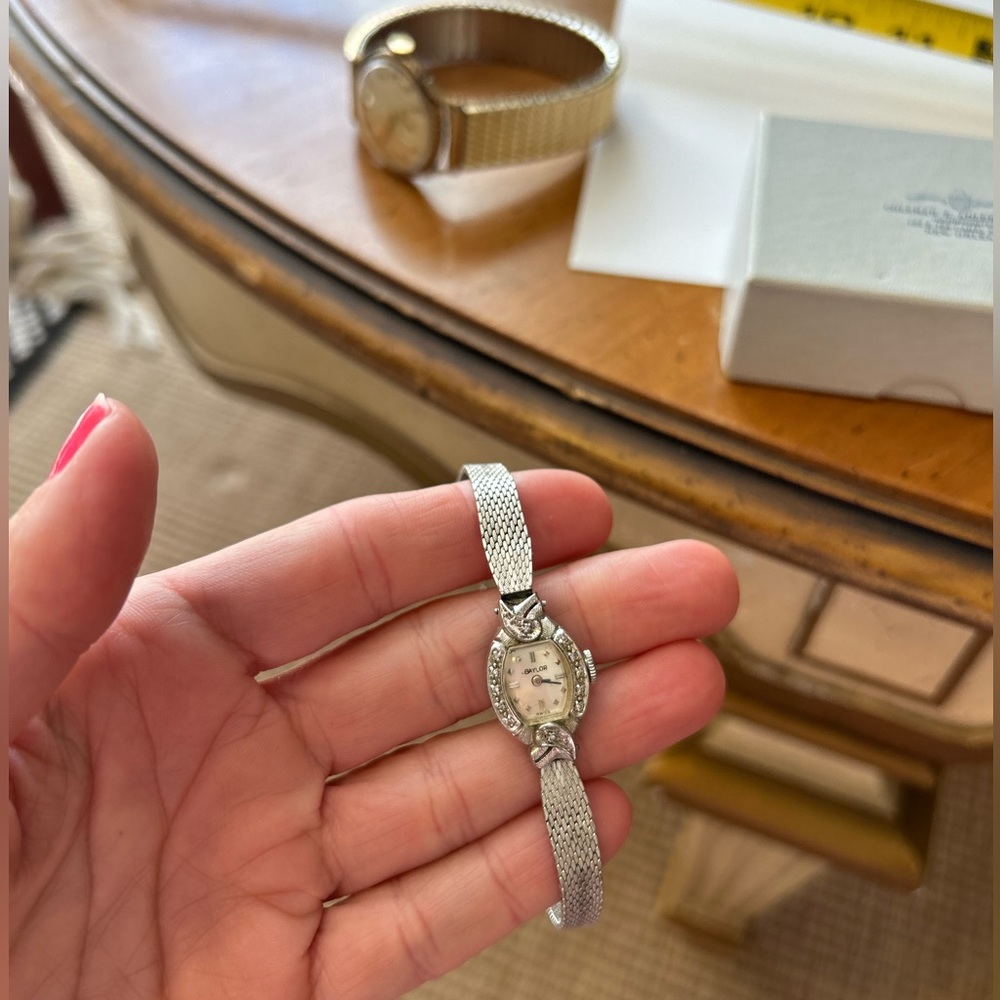 Antique Dainty Deco Watch - Picture 3 of 10